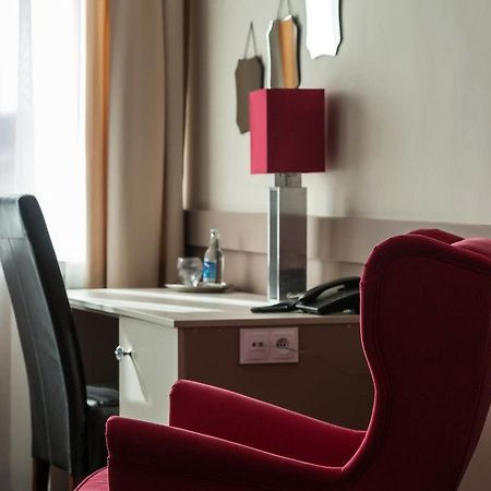 Hotel Cristal Park Tarnów Esterno foto