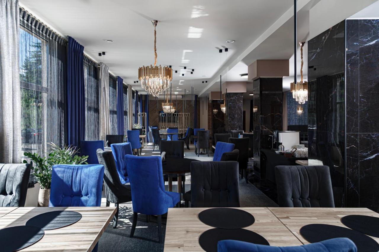 Hotel Cristal Park Tarnów Esterno foto